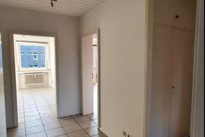 Gepflegte, helle 3-Zimmer Wohnung mit Balkon im 2. OG in Düsseldorf-Unterrath – Die vollständige Adresse der Immobilie erhältst du vom Anbieter., 40468 Unterrath, Düsseldorf – Vorschaubild 11