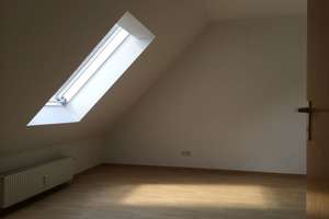 Zentrale 2-Zimmer-Wohnung mit verglaster Loggia - WBS erforderlich! – Berliner Straße 21B, 33647 Brackwede, Bielefeld – Vorschaubild 4