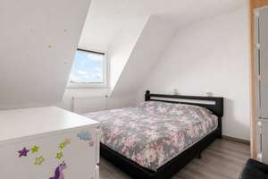 GELEGENHEIT: MFH-DHH mit 3 WE & kleiner Garten in familienfreundlicher Lage von Zuffenhausen! – Die vollständige Adresse der Immobilie erhältst du vom Anbieter., 70435 Zuffenhausen-Mitte, Stuttgart – Vorschaubild 12
