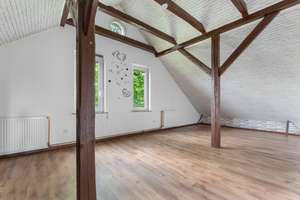 Schortens: Viel Platz für Ideen – Resthof mit Scheune und Garten – Die vollständige Adresse der Immobilie erhältst du vom Anbieter., 26419 Schortens – Vorschaubild 9
