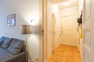 Bezugsfrei: im grünen Innenhof: 1.5-Zimmer-Altbauwohnung – Die vollständige Adresse der Immobilie erhältst du vom Anbieter., 10559 Moabit, Berlin – Vorschaubild 5