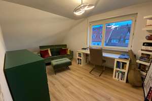 Exklusive, vollständig renovierte 3-Zimmer-DG-Wohnung mit Einbauküche  in Stuttgart – Die vollständige Adresse der Immobilie erhältst du vom Anbieter., 70374 Im Geiger, Stuttgart – Vorschaubild 5