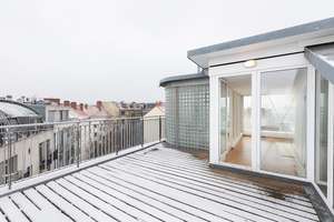 Prenzlauer Berg/Mitte - 3 Zimmer Dachgeschoss-Maisonette, große Küche, 3 Balkone/Terrassen, fantasti – Schwedter Straße 24, 10119 Prenzlauer Berg, Berlin – Vorschaubild 9