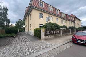 Wohnen mit Flair: 2-Zimmer-Wohnung in historischem Mehrfamilienhaus in Radebeul – Meißen (Kreis) – Vorschaubild 1