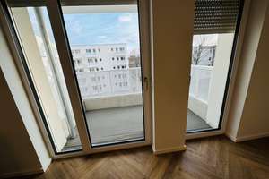 Modernes möbliertes Studio-Apartment mit Balkon und EBK! – Otto-Franke-Straße 45, 12489 Adlershof, Berlin – Vorschaubild 8