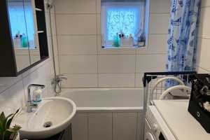 Renoviertes 2 Fam. Haus mit neuer Garage und großer Terrasse im ruhigen Herzen von Nenningen! – Göppingen (Kreis) – Vorschaubild 4