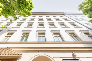 Bohemian Grace - Schöner Altbau mit künstlerischem Charakter und gemütlichem Balkon im Wrangelkiez – Die vollständige Adresse der Immobilie erhältst du vom Anbieter., 10997 Kreuzberg, Berlin – Vorschaubild 15