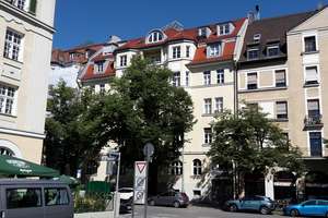 4-Zimmer - Charmante helle Altbau Wohnung, 80m vom Rotkreuzplatz – Wendl-Dietrich-Str. 6, 80634 Neuhausen, München – Vorschaubild 2