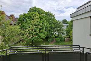Provisionsfrei: Helle vier Zimmer Wohnung in Aubing/Westkreuz