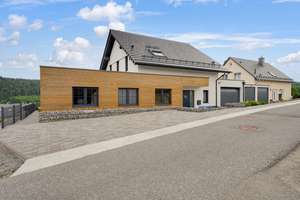 Exklusives und junges EFH mit Ferien-/Einliegerwohnung **provisionsfrei** – Die vollständige Adresse der Immobilie erhältst du vom Anbieter., 34508 Willingen (Upland) – Vorschaubild 1
