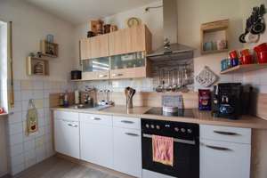 Solide Investition in gefragter Lage: Mehrfamilienhaus mit Garten in zentraler Lage von Volkach – Die vollständige Adresse der Immobilie erhältst du vom Anbieter., 97332 Volkach – Vorschaubild 9