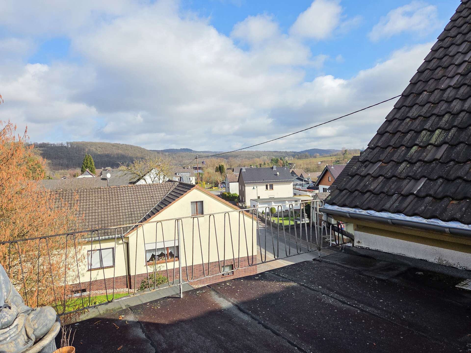 Immobilie in Birkenbeul - Mehrfamilienhaus mit großem Grundstück, ehemaligem Gewerbeteil und vielfältigem Entwicklungspotenzia - Bild 0