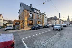 +++ freistehendes 3-FH - zentrumsnah - EG sanierungsbed. - OG modern - DG vermietet - Doppel-GA +++