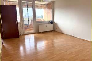 3-ZImmerwohnung mit Balkon im 5.OG, Kellerraum in Bonn Beuel