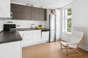 Bezugsfreie 4-Zi.-Wohnung mit Balkon, Parkplatz und in zentraler Bestlage – Die vollständige Adresse der Immobilie erhältst du vom Anbieter., 10557 Moabit, Berlin – Vorschaubild 2