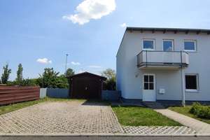 +++TOLLES REIHENECKHAUS+ GROßER GARTEN+MODERNES BAD M. WANNE+GR. KÜCHE+TOLLES WOHNZIMMER++
