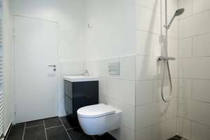Unmittelbar am Rudolf-Wilde-Park – 2-Zimmer-Wohnung mit Perspektive – Die vollständige Adresse der Immobilie erhältst du vom Anbieter., 10825 Schöneberg, Berlin – Vorschaubild 4