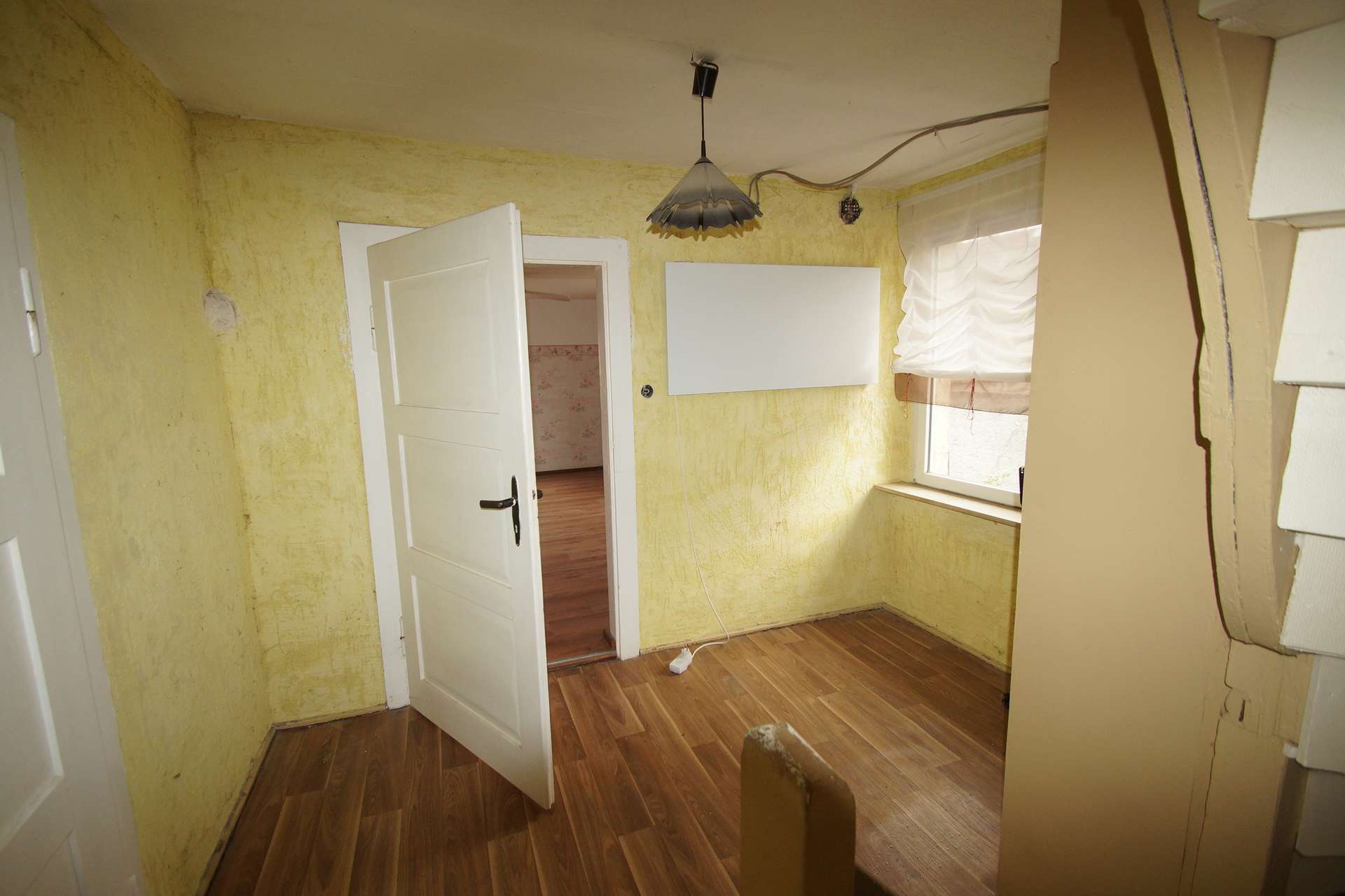 Immobilie in Hohenmölsen - Raum trifft Vision – Einfamilienhaus mit Potenzial in Zembschen - Bild 0