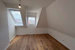 Traumhafter Blick über Münster ,perfekte Lage, komplett modernisiert, EBK, Balkon gerne auch WG – 48149 Neutor, Münster – Vorschaubild 4