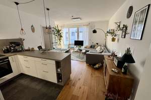 Wohnen am Schlosspark: 2-Zimmer-Wohnung in Obermenzing