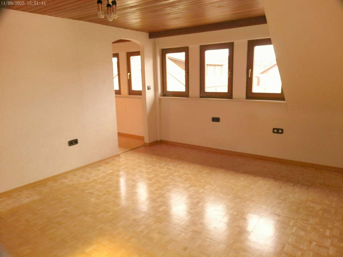 Immobilie in Oberstenfeld - Anspruchsvolles freistehendes Einfamilienhaus in guter, ruhiger Lage von Oberstenfeld! - Bild 0