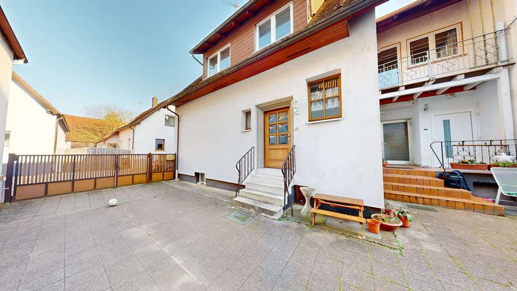 Immobilie in Stutensee - *Niedrige Provision* Historisches Ensemble mit Scheune, Bebauungspotenzial & großem Grundstück - Bild 2