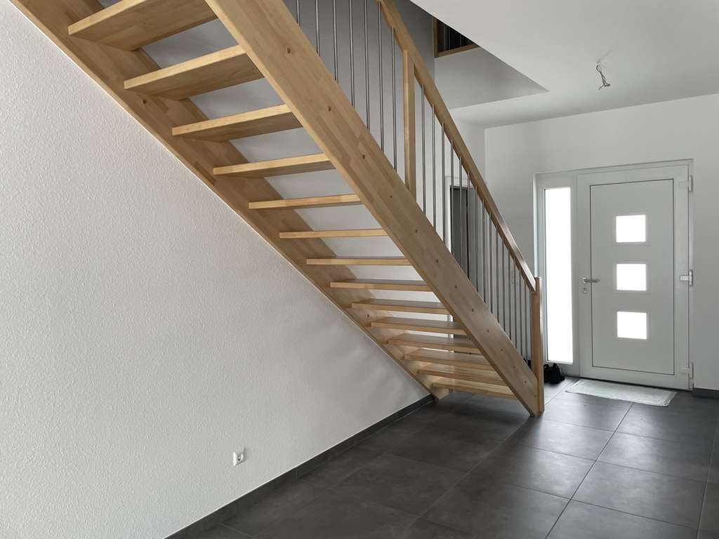 Immobilie in Waidhaus - Hier können Sie den Baustress vergessen!
Wir bieten Ihnen ein neuwertiges Einfamilienhaus im toskan - Bild 1