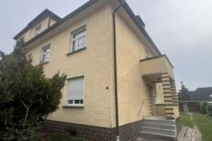 Eine Immobilie - viele Möglichkeiten – Friedrich-Ludwig-Jahn-Str. 11, 6749 Bitterfeld-Wolfen – Vorschaubild 1