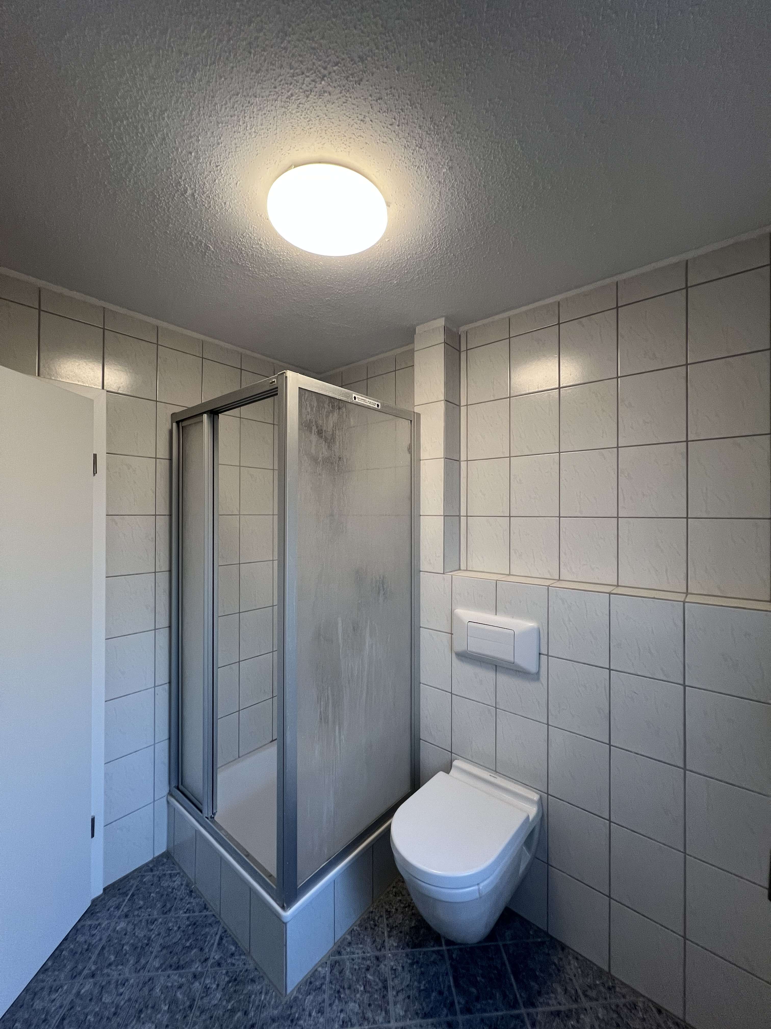 Immobilie in Dunningen - Familientraum in bevorzugter Wohnlage - Charmantes Zweifamilienhaus mit Einliegerwohnung - Bild 0