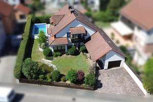 Ein Zuhause voller Möglichkeiten - mit Freiraum, Garten und Wasseridylle – Die vollständige Adresse der Immobilie erhältst du vom Anbieter., 91154 Roth – Vorschaubild 1