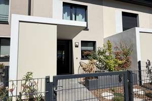 "Aus der Reihe“ – exklusives Designer-Reihenhaus nahe Leipzig | Neubau 2025 | provisionsfrei – Die vollständige Adresse der Immobilie erhältst du vom Anbieter., 4435 Schkeuditz – Vorschaubild 14