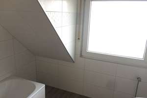 Schöne 2-Zimmer-Whg über 2 Etagen mit 2 Südbalkonen, neues Bad u. Gäste-W – Wüstenhöfer Straße 185, 45355 Borbeck-Mitte, Essen – Vorschaubild 6