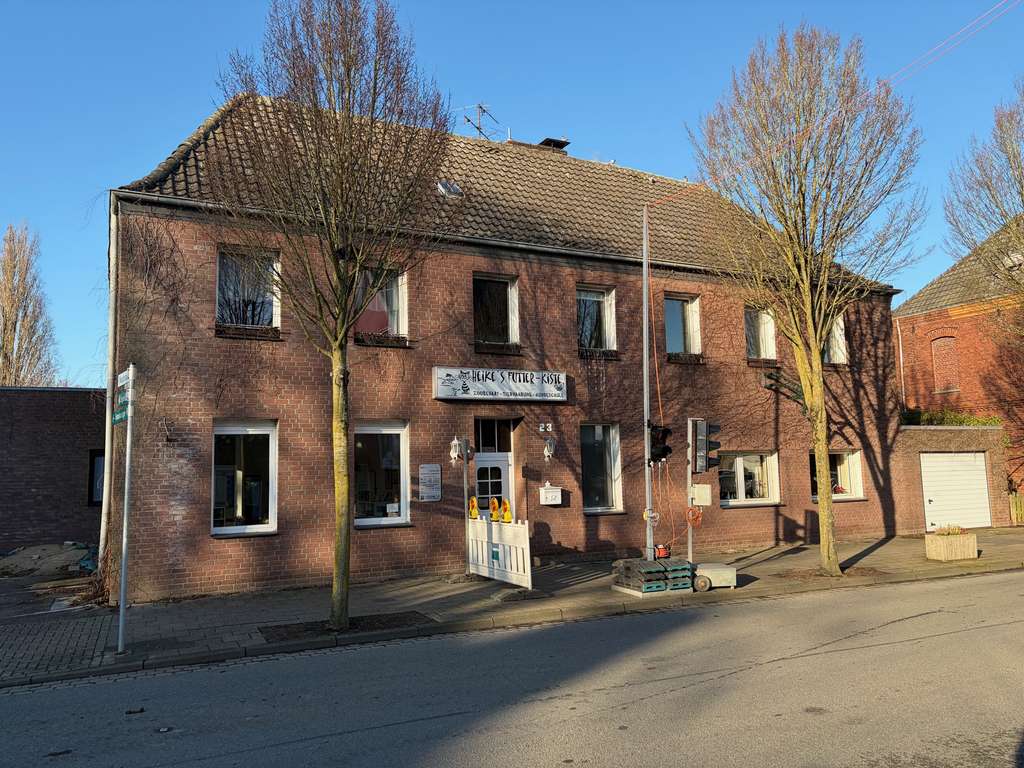 Immobilie in Rees - Repräsentative Wohn- und Gewerbeimmobilie in zentraler Lage von Rees-Millingen - Bild 0