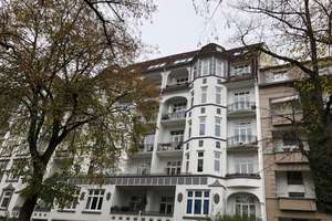 Helle 4-Zimmer-Altbau-Wohnung mit wunderschönem Blick über Hamburg