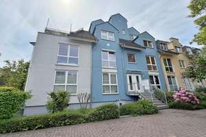 **Wohnen über den Dächern: Charmante 2-Zimmer-Wohnung mit Dachterrasse in Schwachhausen**