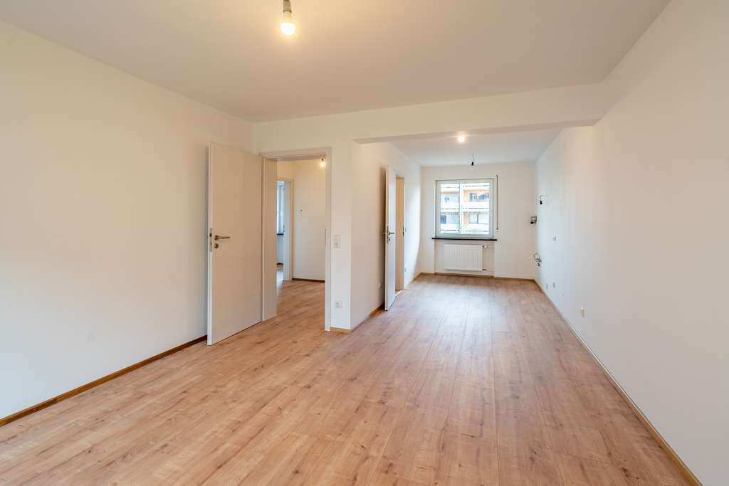 Immobilie in Peiting - Frisch saniert! 3-Zimmer-Wohnung mit Balkon & Garage in ruhiger Lage - Bild 0