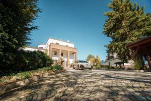 Exklusive Bauhaus-Villa in Bestlage von Saalfeld |Privatsphäre. Stil. Substanz. – Tiefer Weg 24, 7318 Saalfeld/Saale – Vorschaubild 2