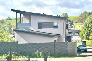 ** Neues Hochwertiges KFW 40 Einfamilienhaus in toller Lage mit Bachlauf ** – Die vollständige Adresse der Immobilie erhältst du vom Anbieter., 51580 Reichshof – Vorschaubild 1