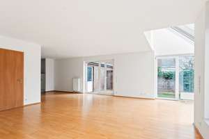 Exklusives Townhouse in sehr guter Lage! Vollklimatisiert und neue EBK - Nähe der ISD – Die vollständige Adresse der Immobilie erhältst du vom Anbieter., 40474 Lohausen, Düsseldorf – Vorschaubild 4