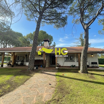 Villa zum Verkauf in einer Wohnanlage, 4 Schlafzimmer.
