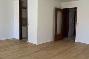 Helle, renovierte 2-Zimmer-Wohnung mit neuem Parkett, Balkon & TG-Stellplatz  – Die vollständige Adresse der Immobilie erhältst du vom Anbieter., 74074 Heilbronn, Heilbronn – Vorschaubild 4