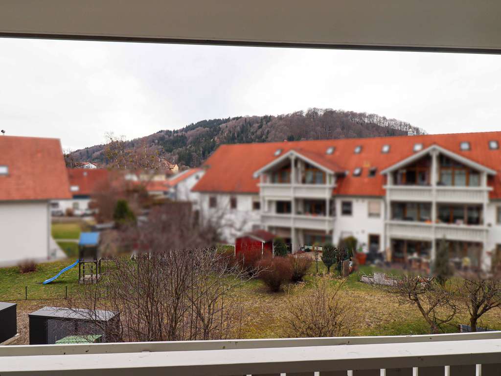 Immobilie in Peißenberg - Gepflegte 3-Zimmer-Etagenwohnung mit sonnigem Balkon, Tiefgaragenstellplatz und Aufzug - Bild 3