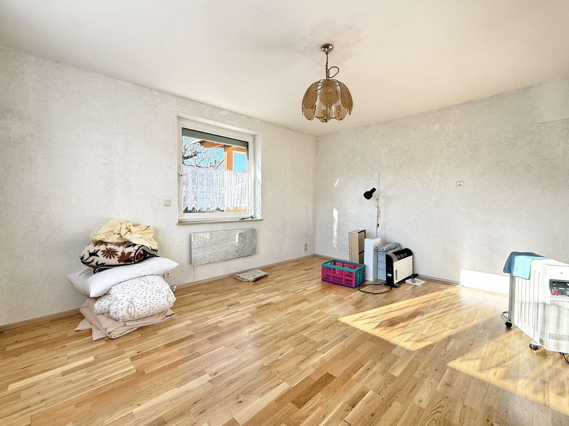 Immobilie in Pfedelbach - TOP-ANGEBOT! 3-Familien-Wohnhaus (DHH) in guter Lage - Bild 0