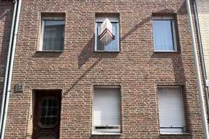 • Ihr neues zu Hause • Renovierungsbedürftiges Reihenhaus mit einem charmanten Innenhof • – Wickrather Str. 25, 41363 Neuss (Rhein-Kreis) – Vorschaubild 3