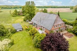 Großzügiges Bauernhaus bei Badendorf mit vielseitigen Nutzungsmöglichkeiten – Die vollständige Adresse der Immobilie erhältst du vom Anbieter., 23556 Sankt Lorenz Nord, Lübeck – Vorschaubild 31