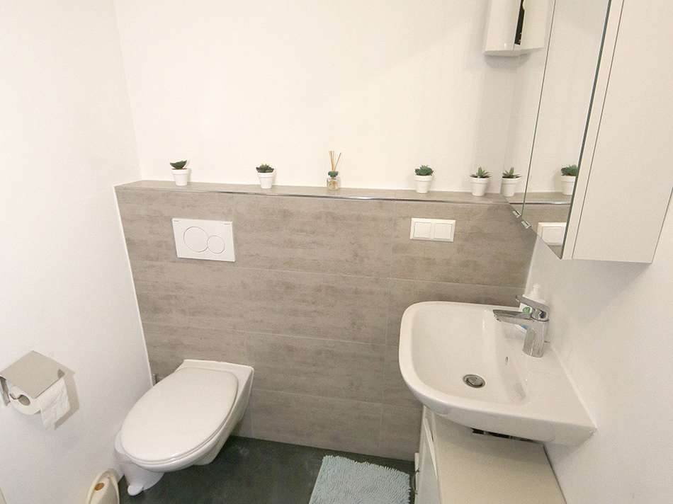 Whg. 2: Badezimmer