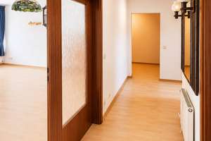 Seltene Gelegenheit: 3-Zimmer-Wohnung mit zwei Balkonen im 2. Obergeschoss nahe Kirdorfer Feld – Die vollständige Adresse der Immobilie erhältst du vom Anbieter., 61350 Bad Homburg vor der Höhe – Vorschaubild 6