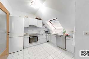 Charmante Dachgeschosswohnung mit Loggia, TG-Stellplatz & vielseitigem Dachstudio – Augsburg-Lechhau – Die vollständige Adresse der Immobilie erhältst du vom Anbieter., 86167 Lechhausen-Ost, Augsburg – Vorschaubild 4