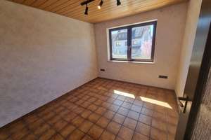 Sonnendurchflutetes XXL-Reiheneckhaus mit großer Garage in ruhiger Altdorf-Wohnlage – Die vollständige Adresse der Immobilie erhältst du vom Anbieter., 90518 Altdorf bei Nürnberg – Vorschaubild 17