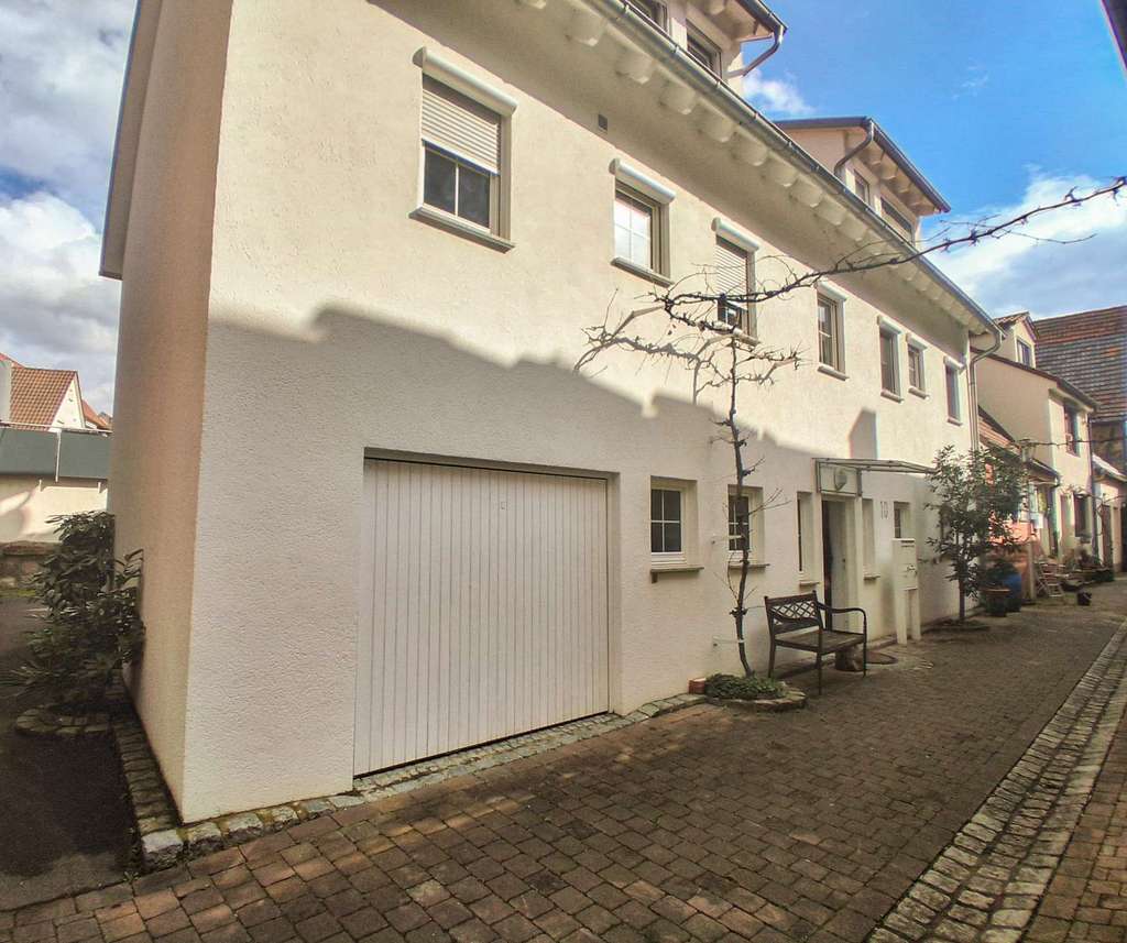 Immobilie in Großbottwar - Moderne 4-Zimmer-Maisonette mit Balkon – Zentrale Lage & Wohnkomfort auf zwei Ebenen! - Bild 1